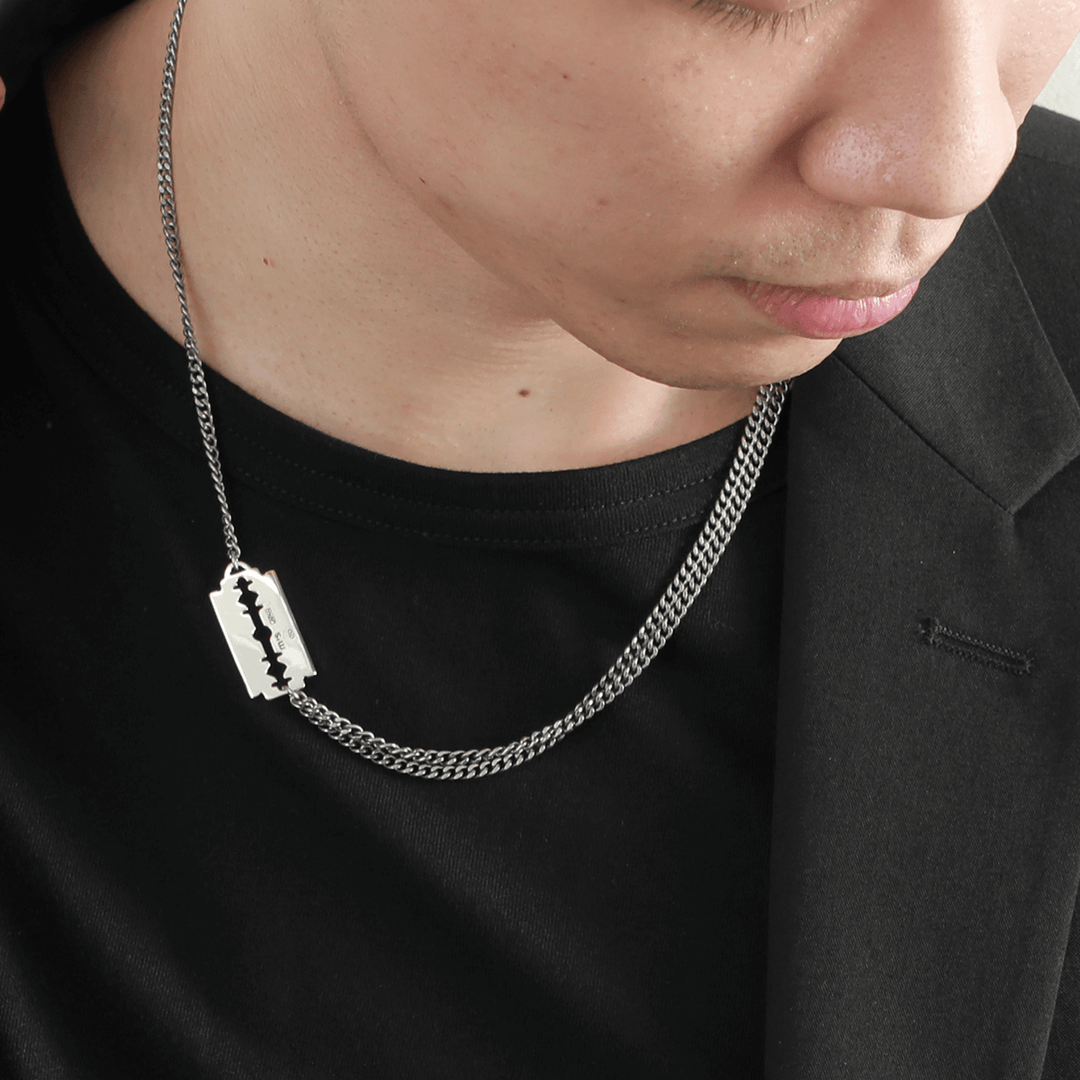 OFF THE WALL RAZOR NECKLACE / XP-189
