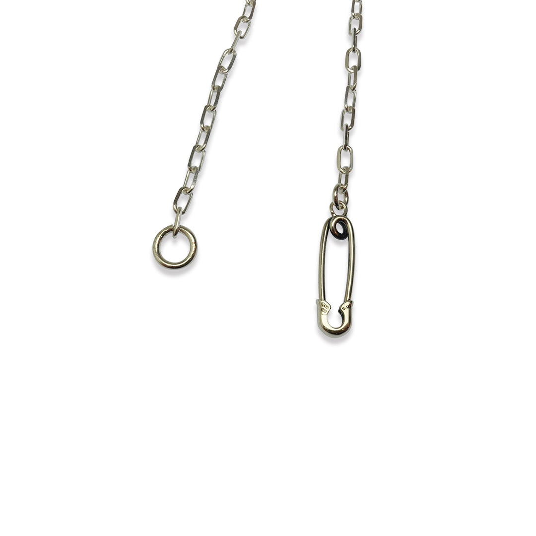 OFF THE WALL NEVER HURT YOU SAFETY PIN MINI NECKLACE / XP-192