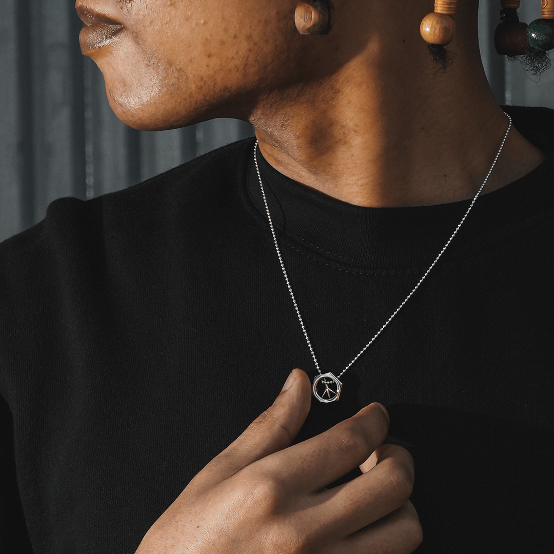 OFF THE WALL HARMONISE NUT PEACE PENDANT / XP-205