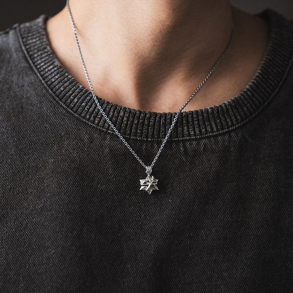 THORN HEXAGRAM PENDANT M
