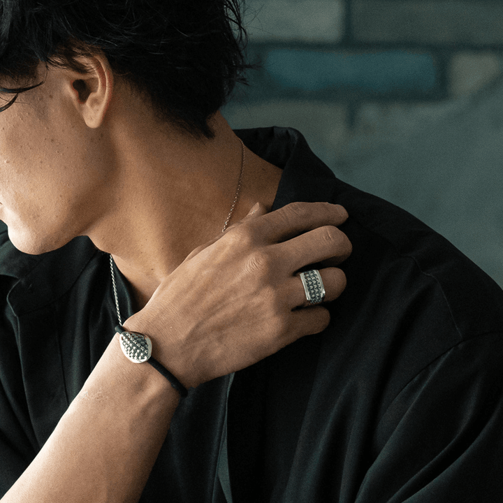 TRIPLE X STUDS SQUARE RING / XR-047