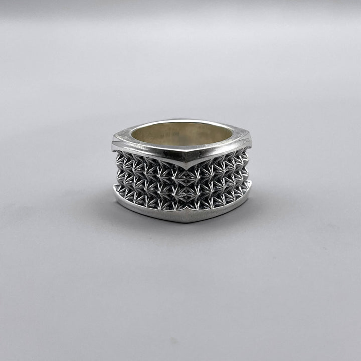 TRIPLE X STUDS SQUARE RING / XR-047
