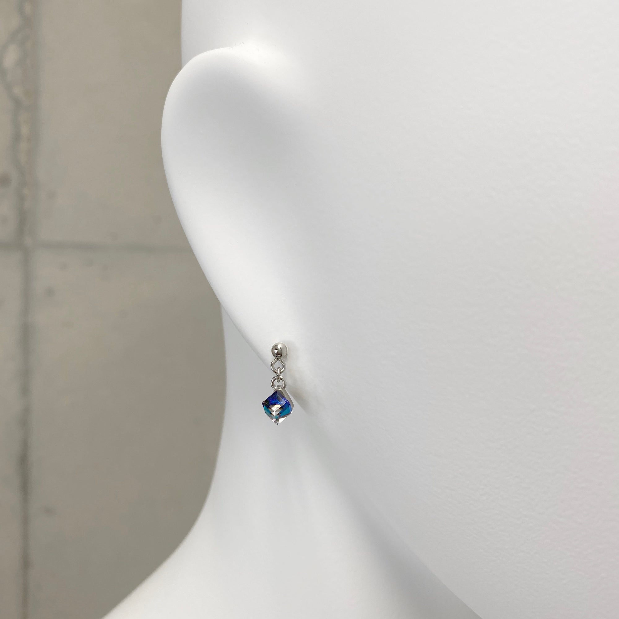 スワロフスキーピアス SWAROVSKI スワロフスキー ピアス Swarovski Constella サークル