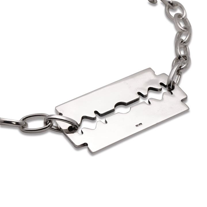 OFF THE WALL RAZOR CHAIN BRACELET