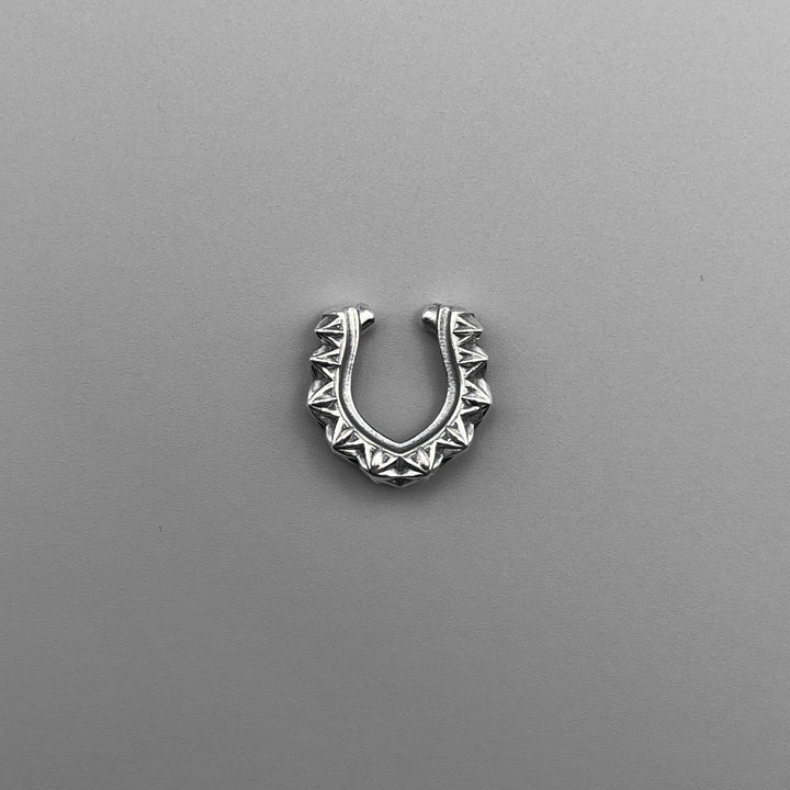 TRIPLE X HORSE SHOE EAR CUFF(片耳用)