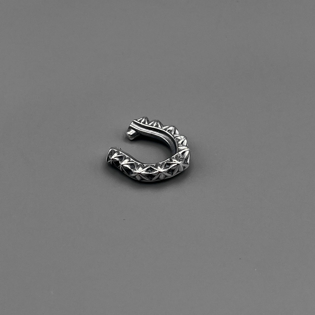 TRIPLE X HORSE SHOE EAR CUFF(片耳用)