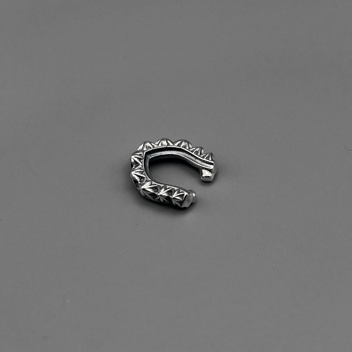 TRIPLE X HORSE SHOE EAR CUFF(片耳用)
