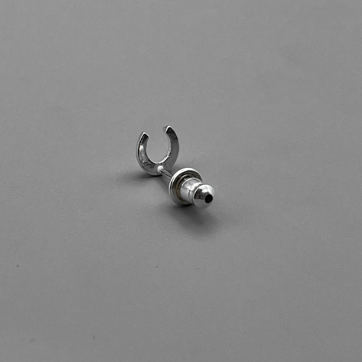 ホースシューピアス(片耳用)