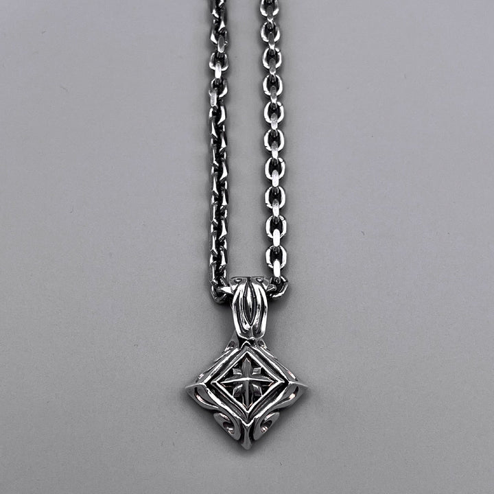 TRIPLE X EDITION URBAN TRIBAL PENDANT L