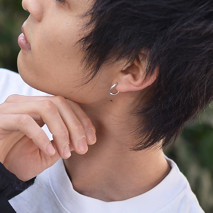 FINE TRIANGLE WIRE HOOP PIERCE S(片耳用)