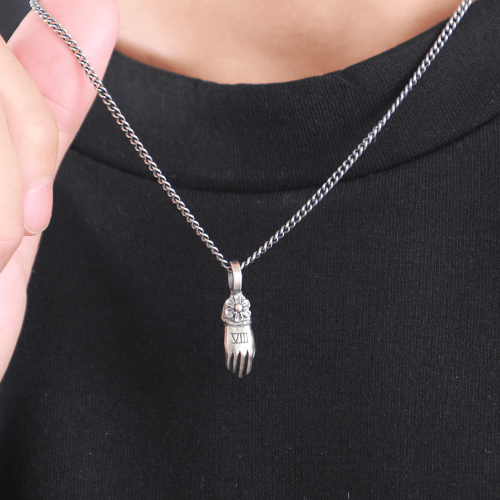 TAROT NO.8 STRENGTH PENDANT