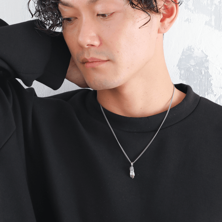 TAROT NO.8 STRENGTH PENDANT