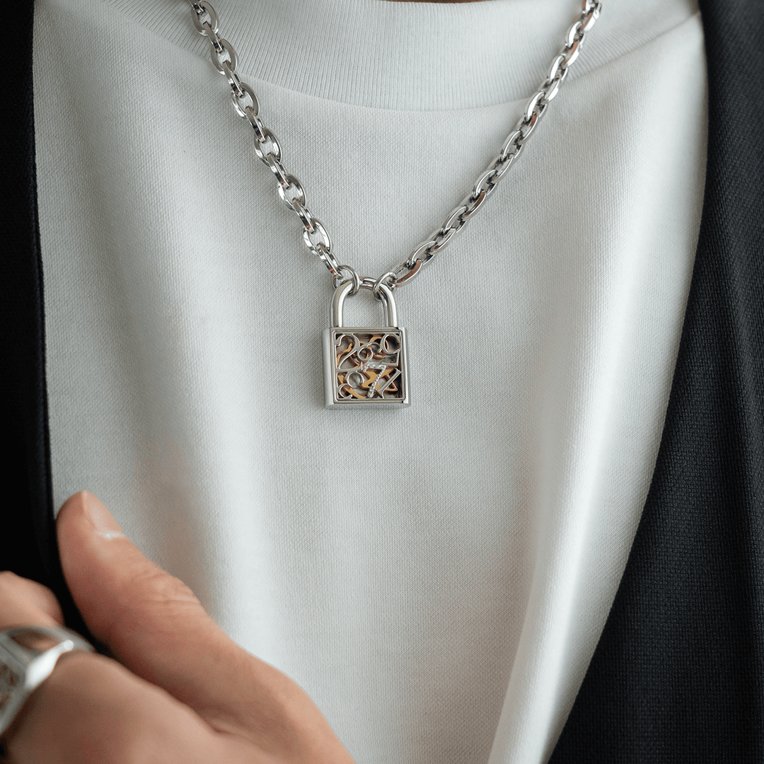 ナンバーパドロックネックレス / SGN-437 – BLESS ナンバーパドロックネックレス / SGN-437 – BLESS