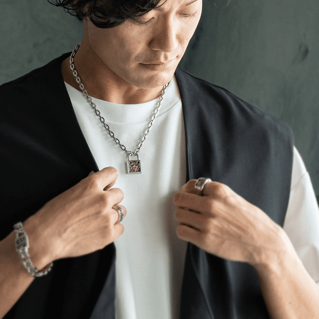 ナンバーパドロックネックレス / SGN-437 – BLESS ナンバーパドロックネックレス / SGN-437 – BLESS