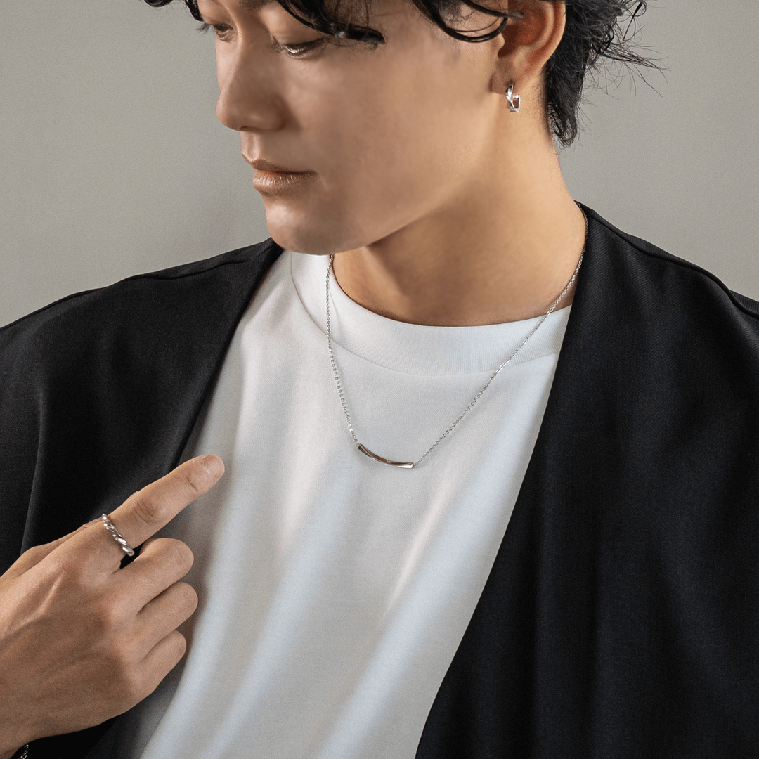 カーブバーネックレス / SGN-465 – BLESS カーブバーネックレス / SGN-465 – BLESS