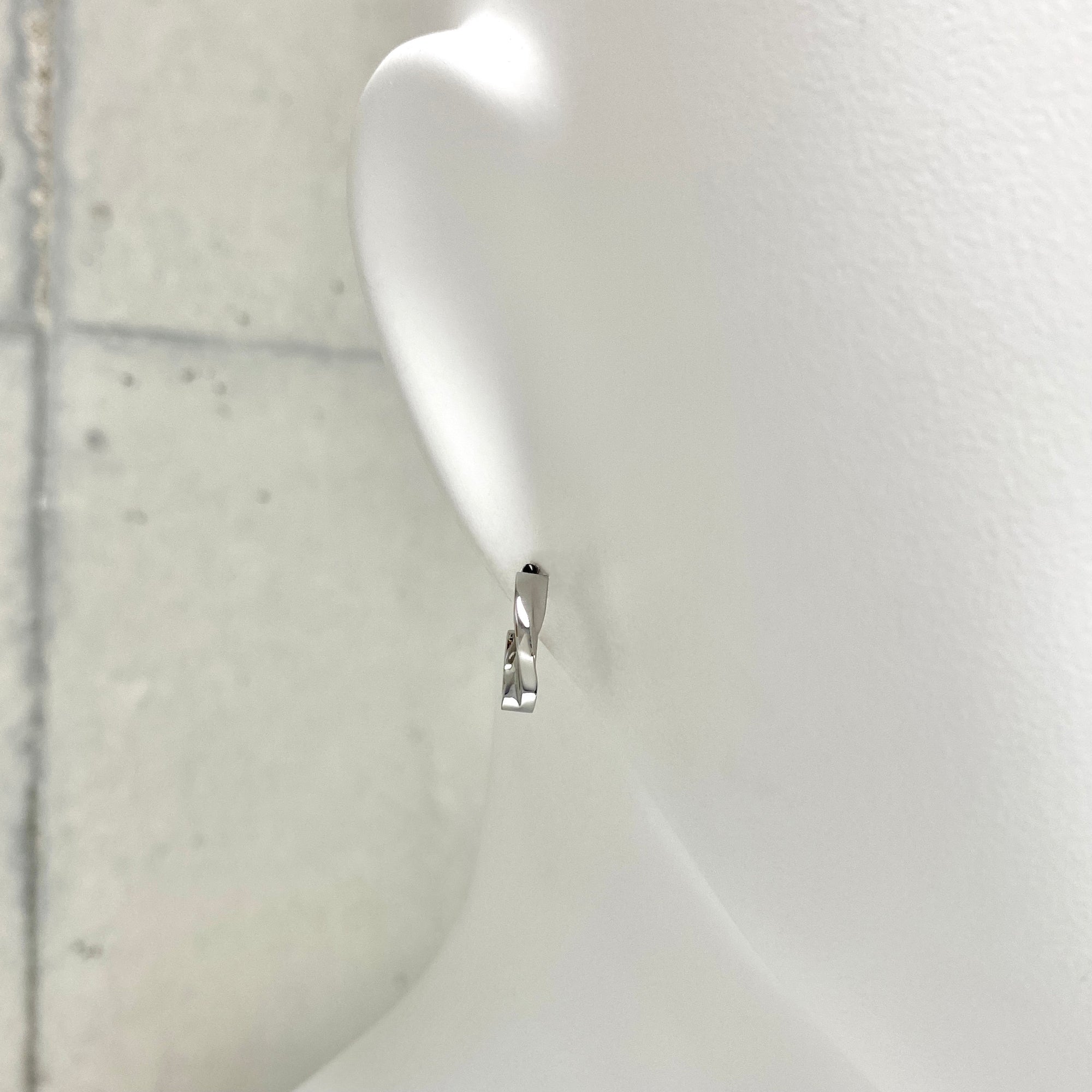 ピラー ツイスト フープピアス 楽天市場】≪特別price≫【返品・交換不可】stainlessツイスト