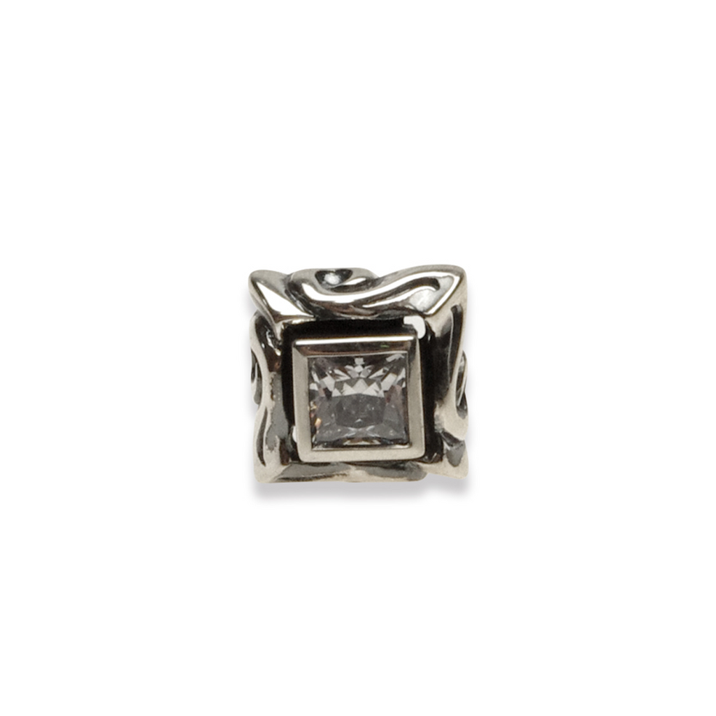 URBAN TRIBAL SQUARE STUD PIERCE(片耳用) / X0202 – BLESS