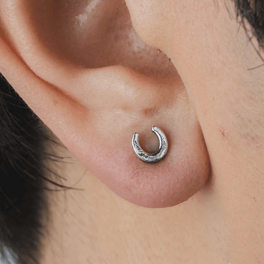 ホースシューピアス(片耳用) / XE-048 – BLESS ホースシューピアス(片耳用) / XE-048 – BLESS