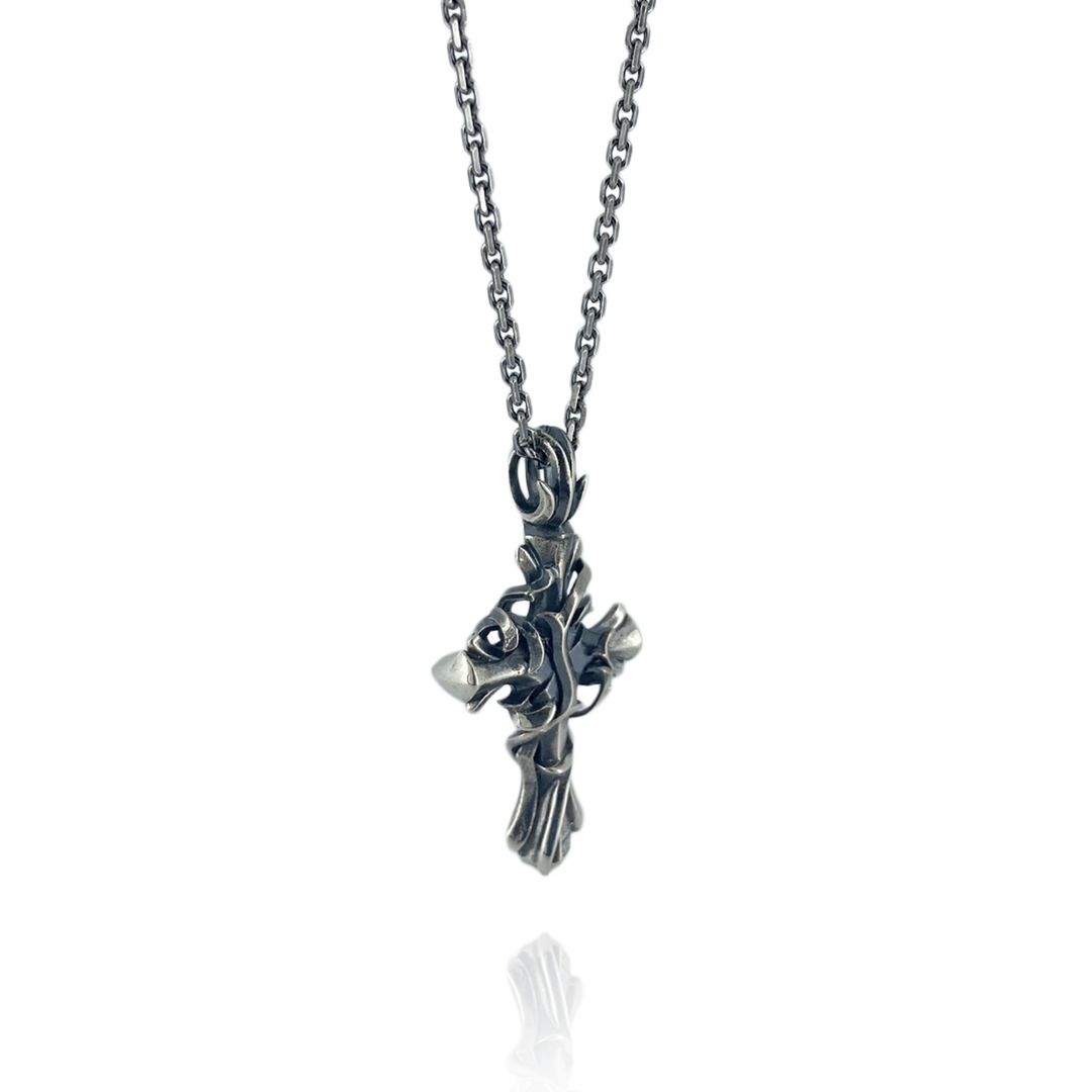 THORN CROSS DIAMOND PENDANT M