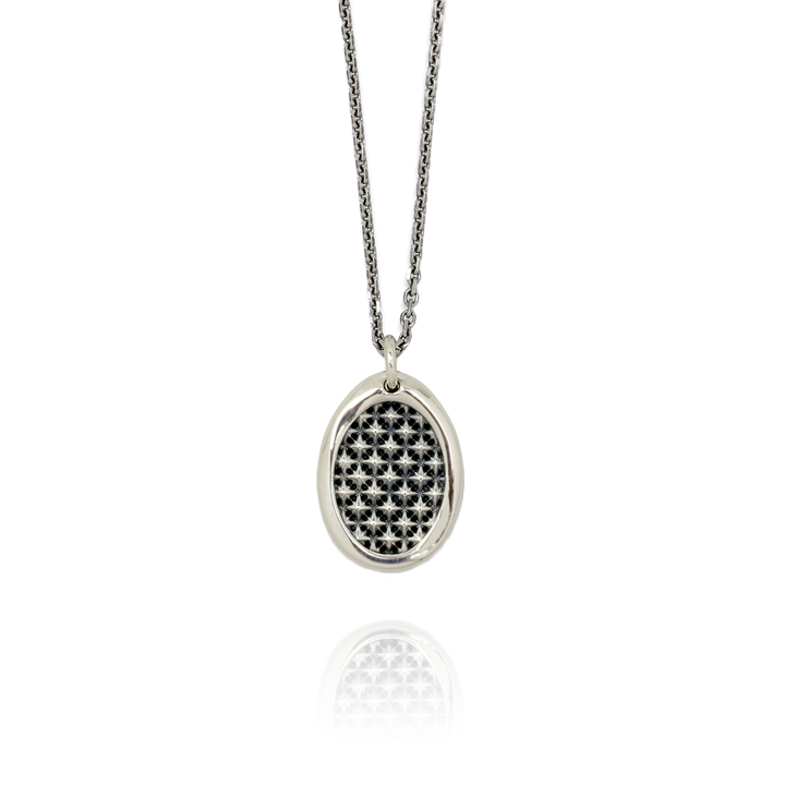 TRIPLE X SEAL PENDANT M