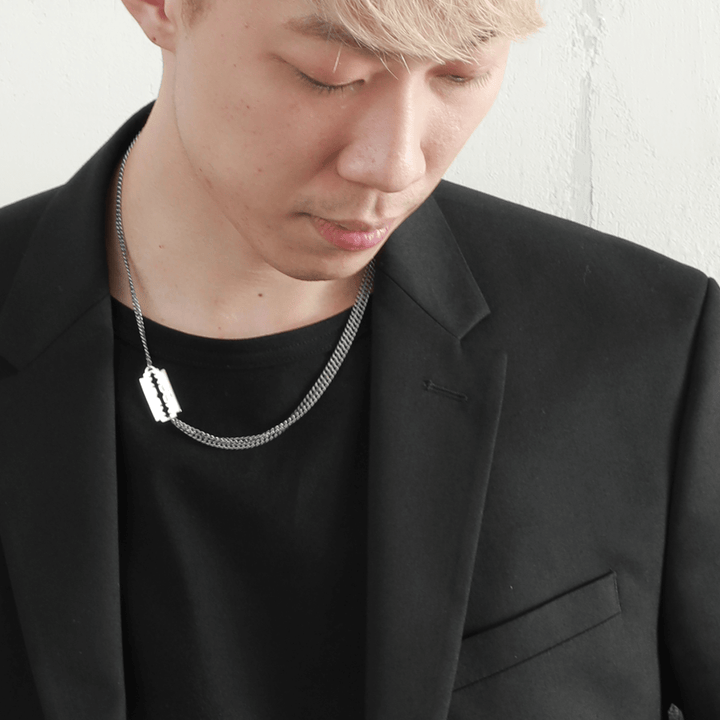 OFF THE WALL RAZOR NECKLACE / XP-189
