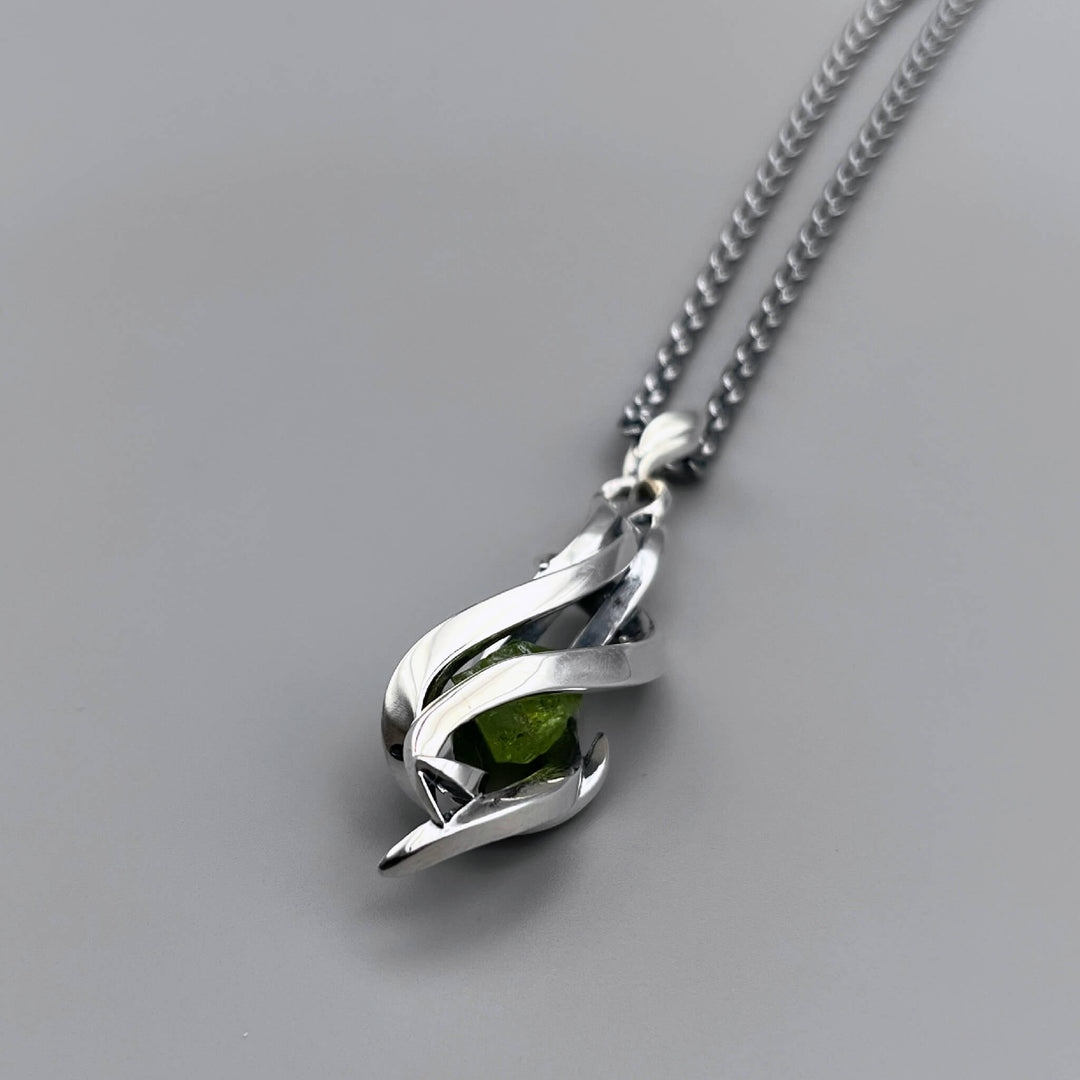 TENTACLES EDITION PENDULUM GEM STONE PENDANT PERIDOT