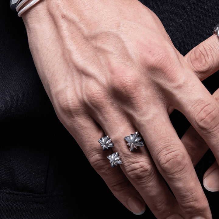 TRIPLE X 3 STUDS FREE RING