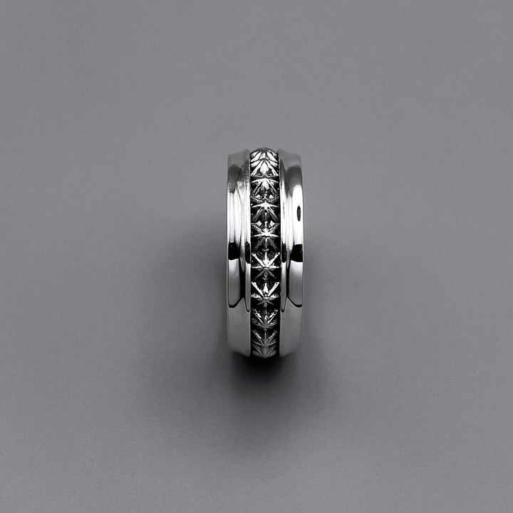 TRIPLE X STUDS HARF ROUND RING